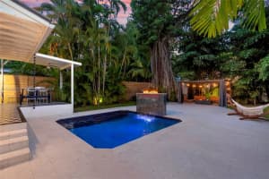 32 Sw 23rd Rd, Miami