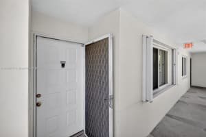 7214 S Devon Dr 211 Tamarac, FL 33321 - MLS#A11844877