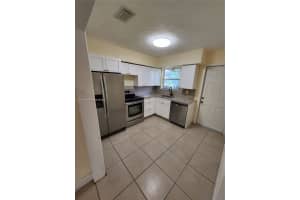 317 Se 2nd St 3 Hallandale Beach, FL 33009 - MLS#A11844878