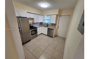 317 Se 2nd St 3 Hallandale Beach, FL 33009 - MLS#A11844878