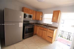 317 Se 2nd St 1 Hallandale Beach, FL 33009 - MLS#A11844894