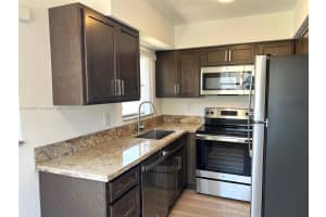 270 NE 40 Street 27, Oakland Park, FL 33334 - MLS#A11844901