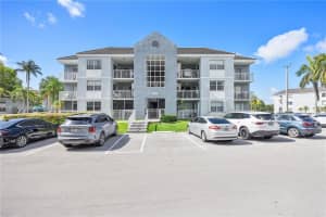 8620 Sw 212th St 301, Cutler Bay