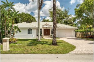 9715 Sw 144th St, Miami
