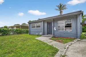 1368 11th St West Palm Beach, FL 33401 - MLS#A11844942