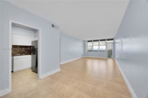 7441 Wayne Ave 15e Miami Beach, FL 33141 - MLS#A11845158