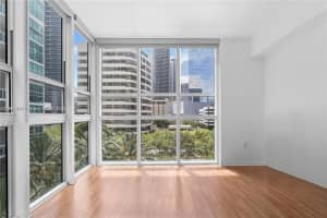 950 Brickell Bay Dr 501, Miami