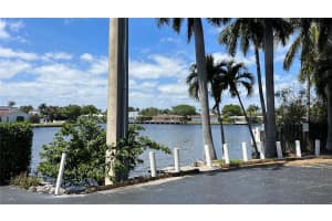 1881 Middle River Dr 304 Fort Lauderdale, FL 33305 - MLS#A11845240