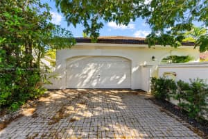 810 NE 21st Dr, Wilton Manors, FL 33305 - MLS#A11845246