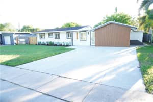 5013 Sw 90th Ter, Cooper City