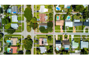 2011 N 43rd Ave Hollywood, FL 33021 - MLS#A11845396