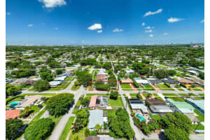 2011 N 43rd Ave Hollywood, FL 33021 - MLS#A11845396