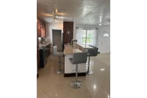305 Sw 7th St 0 Hallandale Beach, FL 33009 - MLS#A11845407