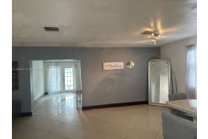 305 Sw 7th St 0 Hallandale Beach, FL 33009 - MLS#A11845407