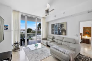 50 S Pointe Dr 704, Miami Beach, FL 33139 - MLS#A11845498
