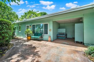 2421 Ne 10th Ave Pompano Beach, FL 33064 - MLS#A11845525