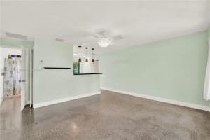 2421 Ne 10th Ave Pompano Beach, FL 33064 - MLS#A11845525