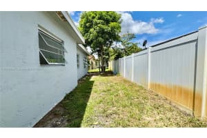 7005 NW 76th Ct, Tamarac, FL 33321, Sold 09/02/25