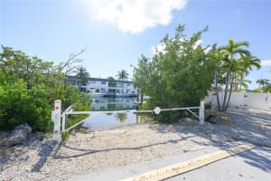 104 52nd Street Ocean Marathon, FL 33050 - MLS#A11845609