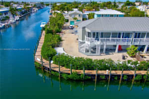 104 52nd Street Ocean Marathon, FL 33050 - MLS#A11845609