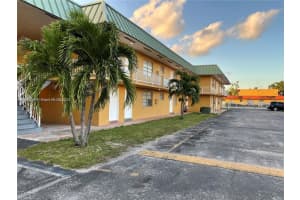 505 Nw 177th St 243, Miami Gardens