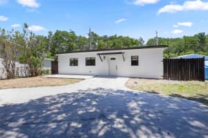 2475 Ne 137th St, North Miami Beach