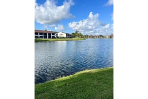 211 Lake Pointe Dr 208, Oakland Park