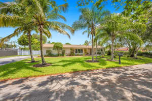 9841 Sw 122nd St, Miami