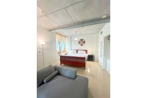 690 Sw 1st Ct 1032 Miami, FL 33130 - Off Market