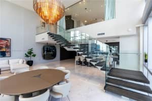 851 Ne 1st Ave 4611, Miami