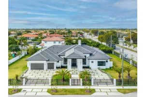2610 Sw 130th Ave, Miami