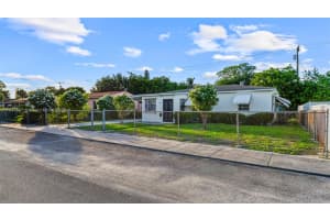 1235 Nw 86th St Miami, FL 33147 - MLS#A11845827