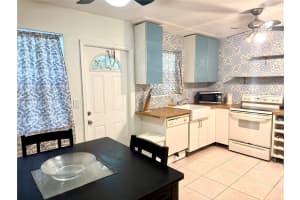 1104 N 17th Ct 105 Hollywood, FL 33020 - MLS#A11845873