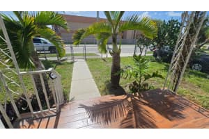 2441 W 10th Ave Hialeah, FL 33010 - MLS#A11845877
