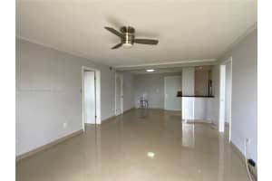 1990 Marseille Dr 506, Miami Beach