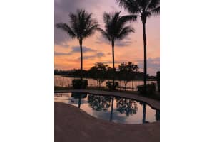 896 Marina Dr Weston, FL 33327 - MLS#A11845905