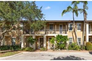 1112 Sw 146th Ter, Pembroke Pines