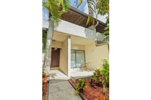 19460 Ne 26th Ave 12b Miami, FL 33180 - MLS#A11845947