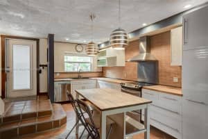 1715 Ne 142nd St, North Miami