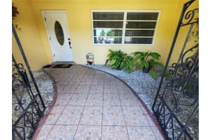 1300 NW 174th St, Miami Gardens, FL 33169 - MLS#A11846081