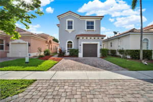 1081 Ne 40th Rd, Homestead