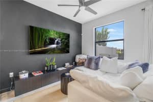 MLS# A11846106, Hialeah, Florida 33018