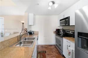 117 Nw 42nd Ave 1611 Miami, FL 33126 - MLS#A11846107