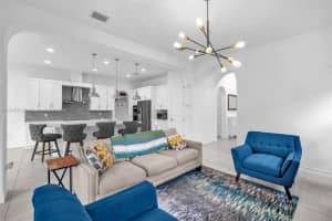 1052 SW 113th Way 1052, Pembroke Pines, FL 33025 - MLS#A11846112