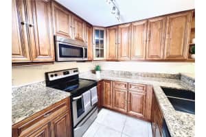 182 Charter Way West Palm Beach, FL 33407 - MLS#A11846141