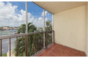 701 Three Islands Blvd 315 Hallandale Beach, FL 33009 - MLS#A11846171