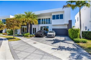 7535 Nw 102nd Ct, Doral