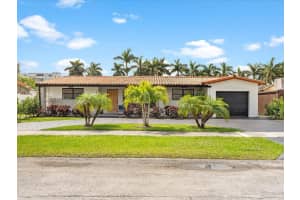 1116 Ne 4th Ct, Hallandale Beach