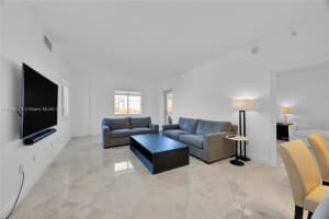 10 Aragon Ave 810 Coral Gables, FL 33134 - MLS#A11846372