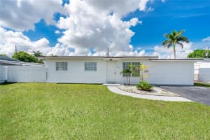 5420 Nw 182nd St Miami Gardens, FL 33055 - MLS#A11846383